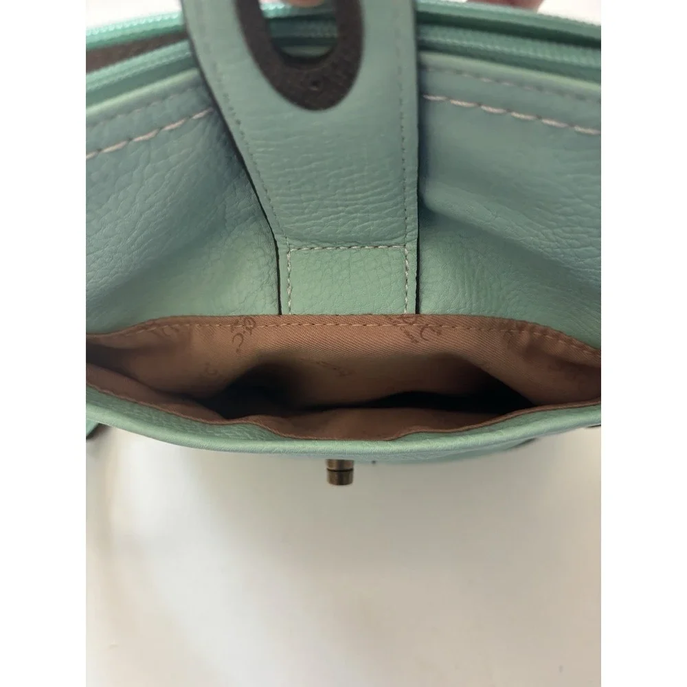 BOC Crossbody Purse Mint Green. Plenty of Compartments